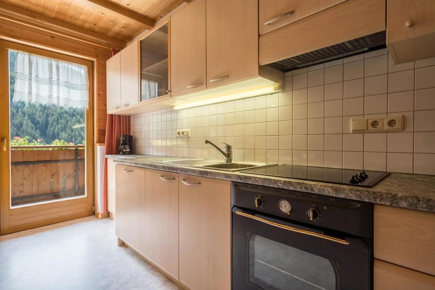 Apartment mit Balkon